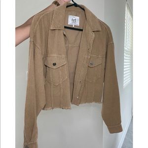 Zara jacket 🧥 , it has a little detail
